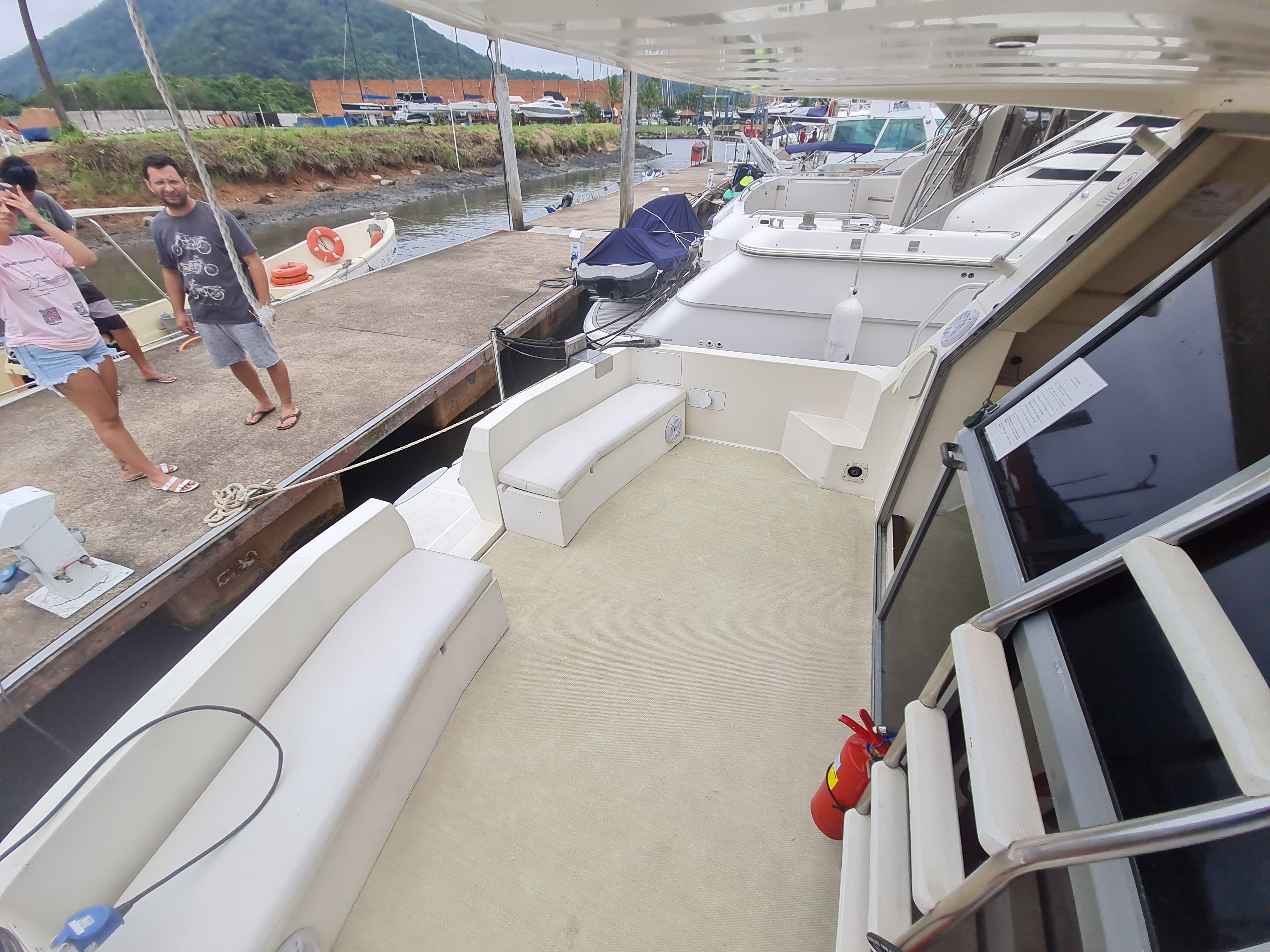 Foto de 38 15p SeaBaron SB2.HD